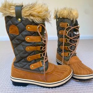 Sorel Tofino Women Size 7 Lace-Up Boots
